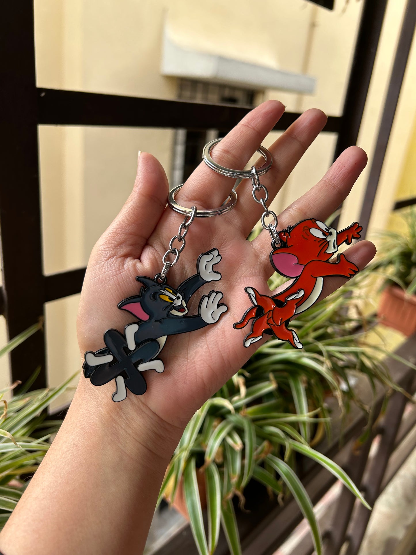 Tom & Jerry leg spinning keychains